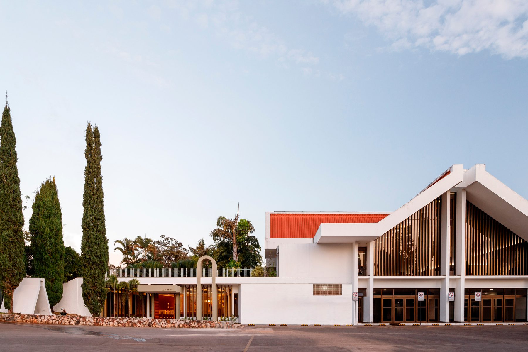 Fachada da Capela São José do Perpétuo Socorro